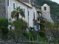 Et billede, der indeholder udend�rs, plante, bygning, vindue

AI-genereret indhold kan v�re ukorrekt.